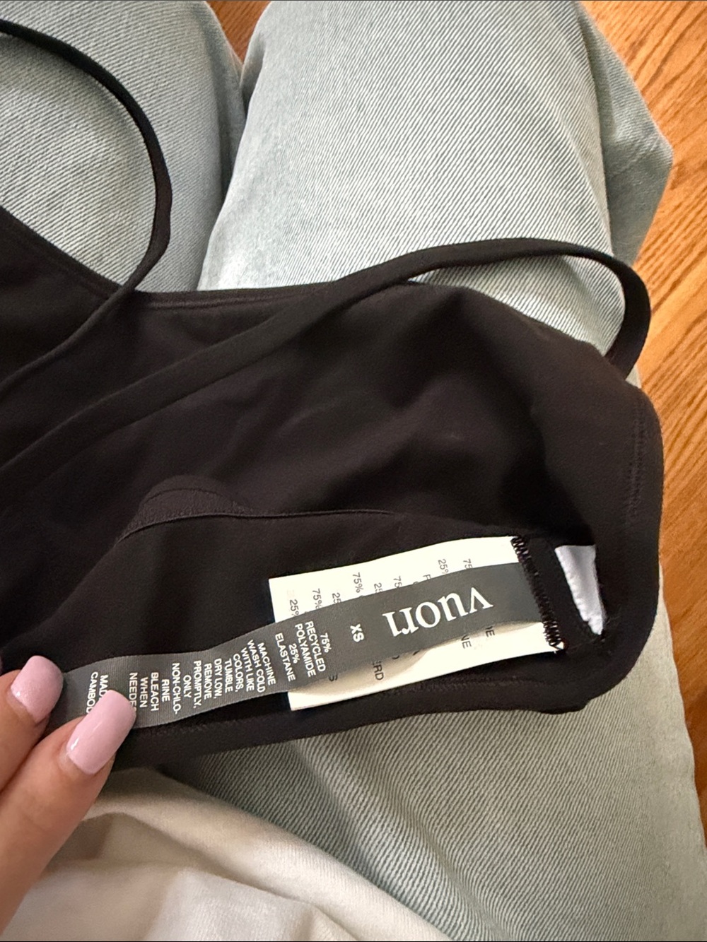 Vuori Black Scoop Neck Light Support Bralette - Picture 4 of 5